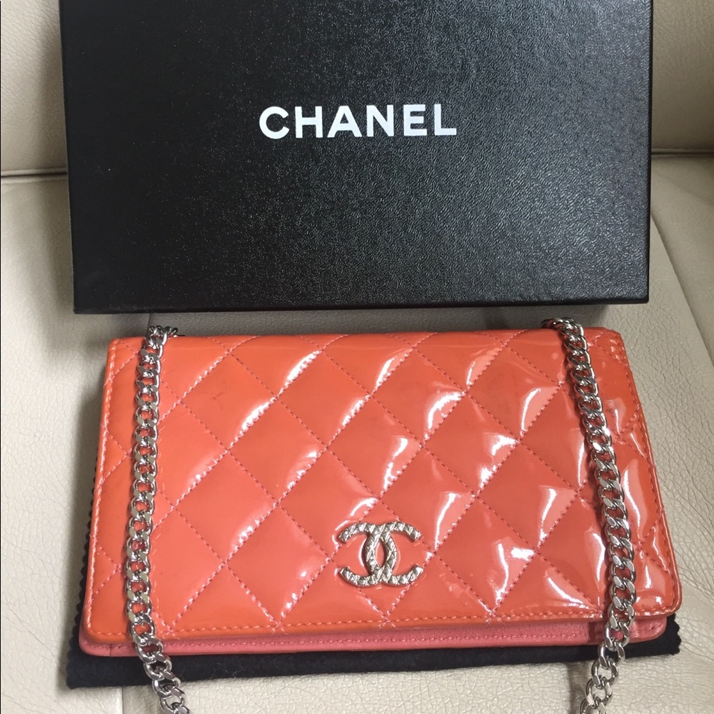 CHANEL Orange Quilted Patent Leather Bag - Picture 2 of 16